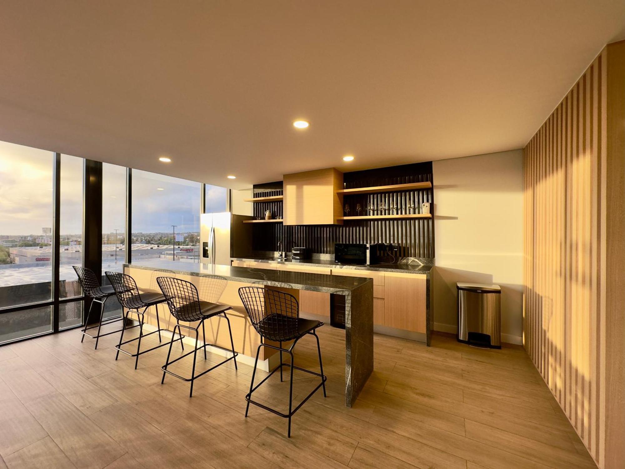 Lux San Ysidro Border Apartment *